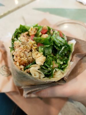 Vegan Caesar Wrap (romaine lettuce, kale, quinoa mushroom patty, chickpeas, cherry tomatoes, capsicum, croutons, vegan caesar dressing) at SaladStop in Jakarta