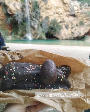 Mona de pascua at Serendipity in Valencia