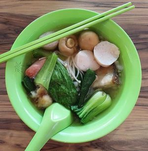 Yong tau foo. Photo by Sam Lama at Vegetarian 斋 - Geylang Bahru in Central Singapore