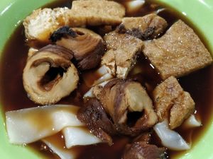 Kwap chup at Vegetarian 斋 - Geylang Bahru in Central Singapore