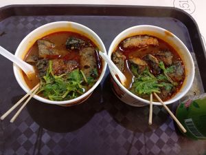 Ordered large soup spicy 🔥 at Man Kou Xiang Stinky Tofu 满口香素食臭豆腐 in West Singapore