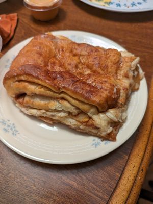 Apple fritter #Veganuary at Lindsey's Bakery in Circleville