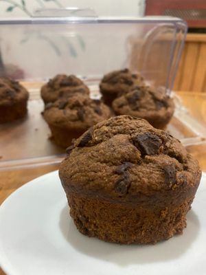 Banana cups topped with chocolate chips  at Chunky Monkey in Queretaro