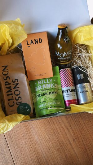 ‘The Experience’ hamper - all vegan! 🤩 at Hipster Hamper Co in South East London