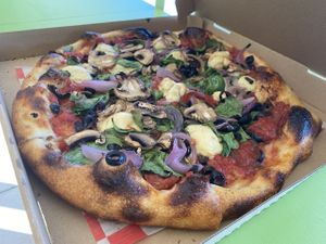 Perfectly charred crust at Lolly's Pantry in North Palm Beach