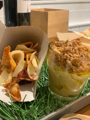 Humus con chips vegerales at Kokeshi in Lleida