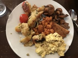 Brunch - all the warm dishes at Viasko - Bar und Restaurant in Berlin