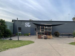 Outdoor seating at GROW in Anglesea