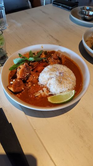Red Coconut Curry at Astoria Bistro Botanique in Gatineau