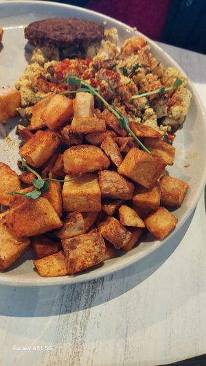  at Astoria Bistro Botanique in Gatineau