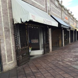 outside at Scoops - Melrose in Los Angeles