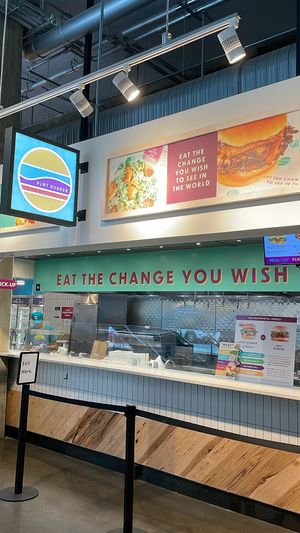 Mensajes  at PLNT Burger in Mclean