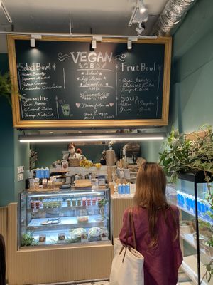 Counter  at THE_B in Tokyo