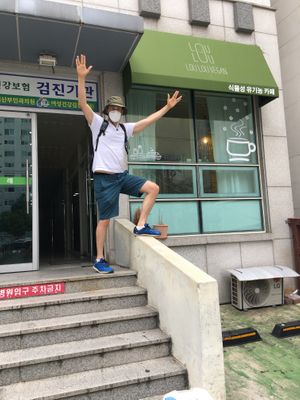 Yeah!!!! at LouLou Vegan in Jeju