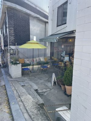 Outside seating options   at ByTOFU in Seoul
