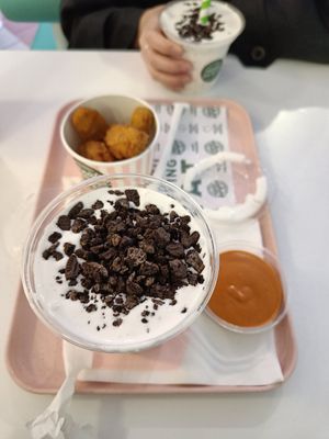 Oreo milkshake, nuggets at Neat - Soho in London
