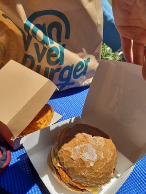 Burger at Van Ver Burger in Turin