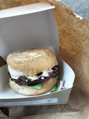 Parpolcis burger (meant to be cheesy but no cheese taste detected, only lemony hummus) at Van Ver Burger in Turin