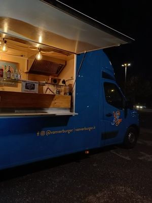  at Van Ver Burger in Turin