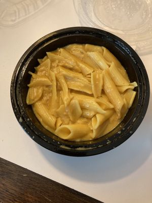 Mac and cheese at Dee's Vegan To-Go in Charlotte