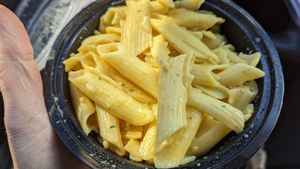 super tasty mac n cheeze at Dee's Vegan To-Go in Charlotte