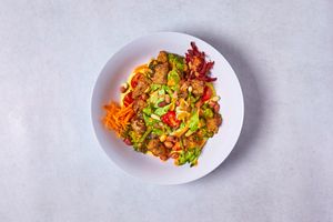 Mango-cChili Hummus Bowl at Vegins in Frankfurt