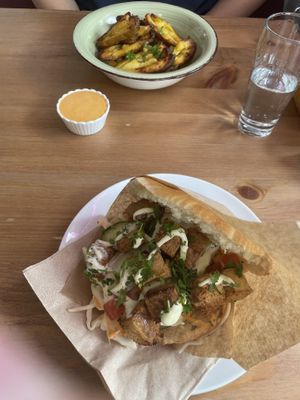 Pita with Tofu Fried Chicken and Smashed Potatoes  at Vegins in Frankfurt