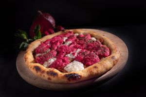 Pink flow: Tomato, garlic, basil and olive oil + soft pink and white veggie cream + dill
Tomate, ajo, albahaca, aceite de oliva + suave crema rosa y blanca veggie + eneldo at Layla Restaurant Plants & Mushrooms in Puerto Morelos