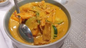 Vegan red curry at Suwan Thai Cuisine in Hampton