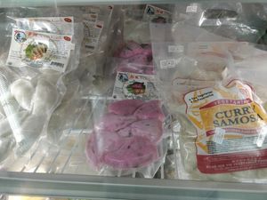 Soon kueh, rice kueh and Samosa at Long Yuan Vegetarian Frozen Food in Central Singapore