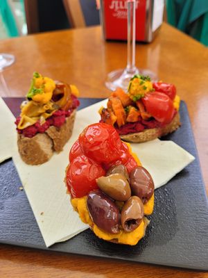 Fresh vegan cichettis at Ae Bricoe in Venice