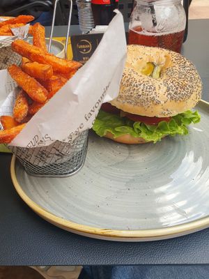 Beyond burger bagel at Urban Brunch Lab in Trento