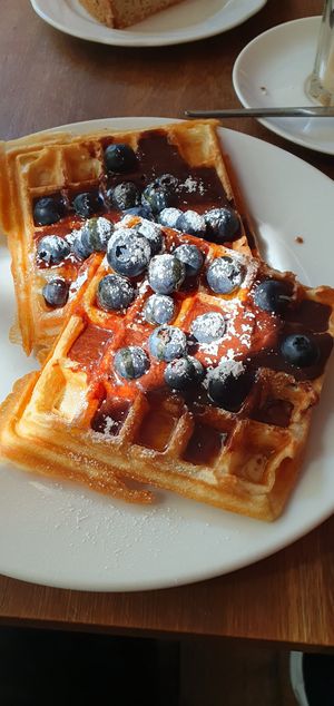 Chocolate and blueberry pancakes at Radikalecker in Berlin
