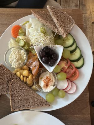 Mezze plate  at Radikalecker in Berlin