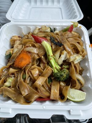 Pad Kee Mao with tofu  at Tuk-Tuk Thai in Volcano