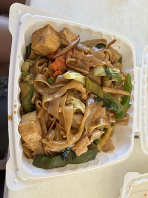 Pad kee mao  at Tuk-Tuk Thai in Volcano