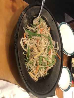 鐵板豆苗 P5 green boat black pepper sauce with bean sprouts   at Veggie Heaven in Teaneck