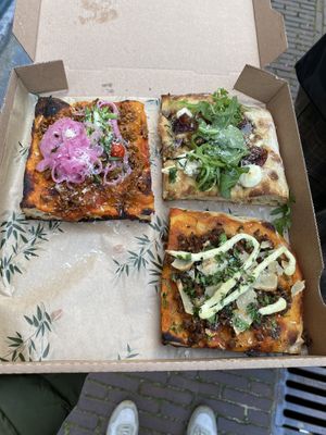 Take away box at Gioia Pizzabar in Arnhem