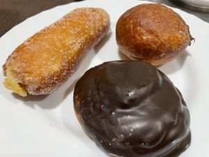 Dulces varios #Veganuary at El Tastet Vegano in Manresa