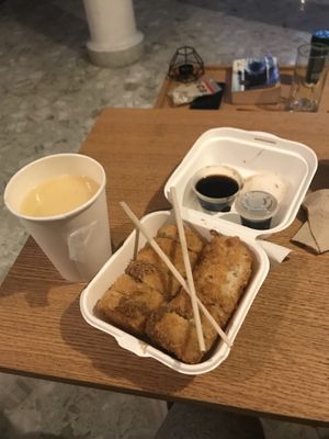 Sushi y calpis  at Veggie Koi Sushi in Mexico City