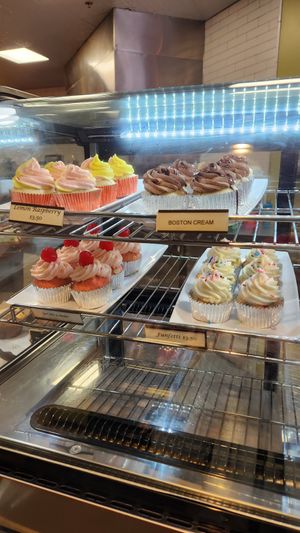 Bakery Items #Veganuary at Hollycake House in East Rochester