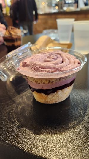 Vanilla Blueberry Cake in a Jar #Veganuary at Hollycake House in East Rochester