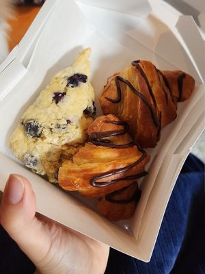 Blueberry Scone and Chocolate Croissants #Veganuary at Hollycake House in East Rochester