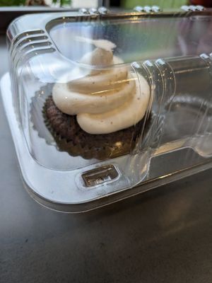 Guinness Baileys cupcake at Hollycake House in East Rochester