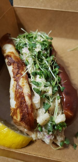 Lobster Roll at Aunts et Uncles in Brooklyn