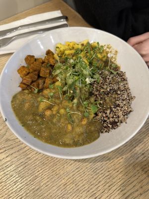 Inna Double Bowl  at Aunts et Uncles in Brooklyn