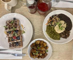 Brunch  at Aunts et Uncles in Brooklyn