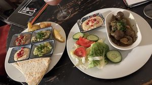 Starters - 4 dip & mushrooms 🍄   at Café le Hygge in Munich