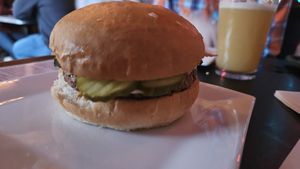 Burg at Galaxy Hut in Arlington