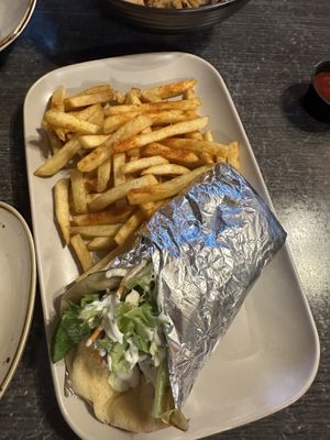 Beyond meat gyro and friess  at Pa' Comer Sano in Vega Baja